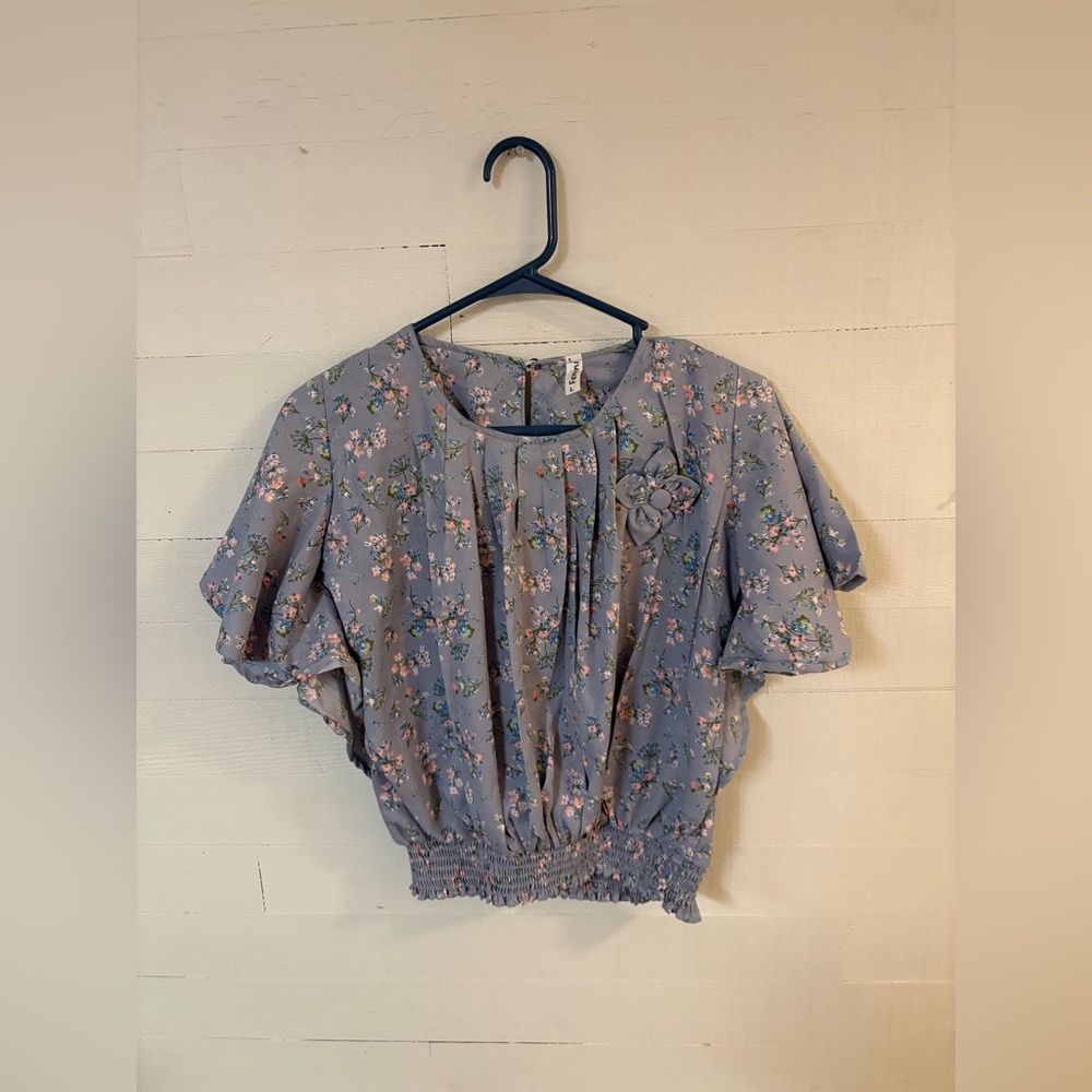 Femini Blue Floral Smocked Hem Blouse Size Large